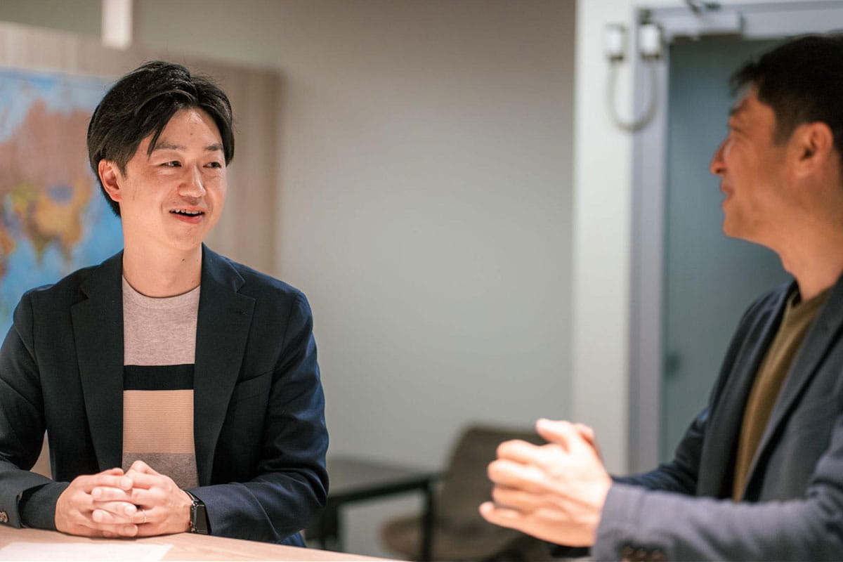 左から長橋、山口氏
