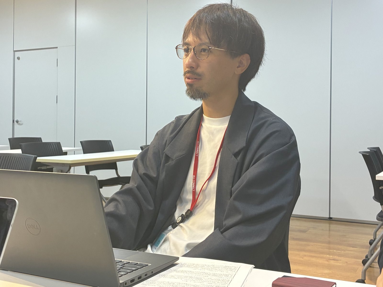 インタビューに答える株式会社ALL CONNECTのご担当者
