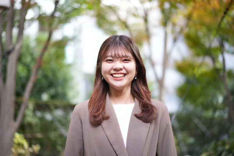 登坂萌愛
